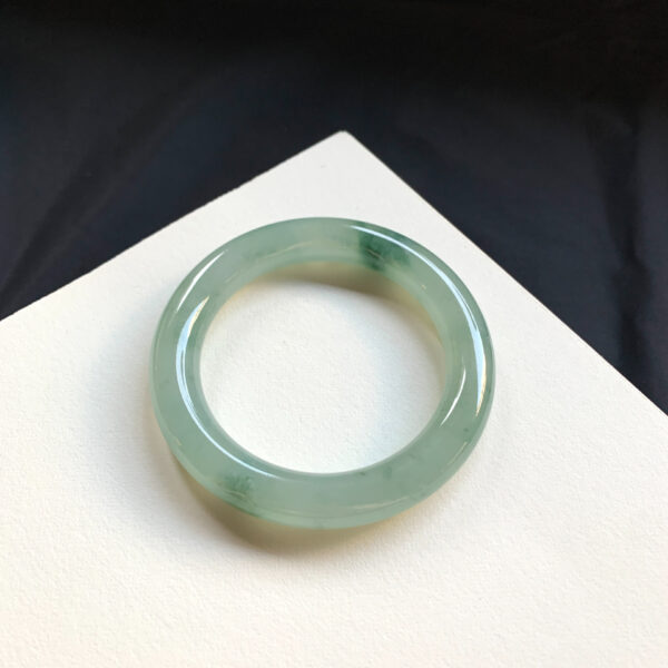 Chinese jade bracelet 55.9mm ice flower jade bangle side angle