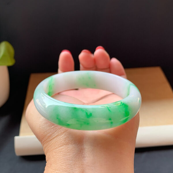 Side profile of genuine jade bracelets bright green icy jade bangle 58.6mm
