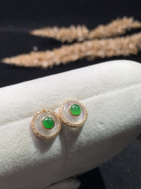 Front view of 18K gold green jade earrings featuring high-ice peace buckle jade