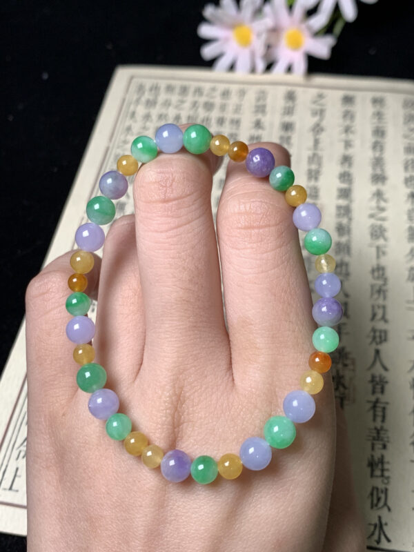 6mm tricolor jade beads bracelet featuring yellow, green, and lavender purple beads