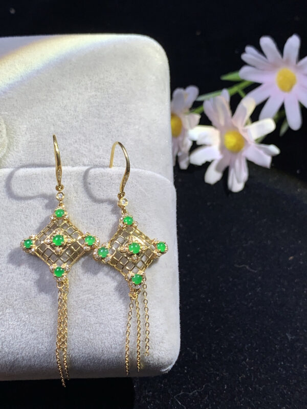 Front view of 18K gold jade hoop earrings with Chinese knot design, size 19.2×19.2×5.9mm, elegant jade hoop earrings