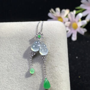 Front view of 18K gold jade pendant necklace with high icy jadeite gourd design