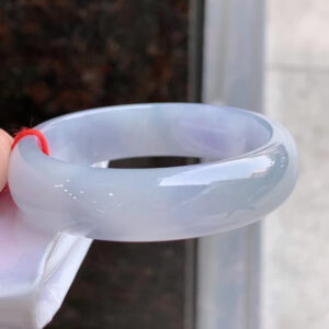 Front view of violet Guifei-shaped Jadeite Bracelet made from old mine jade