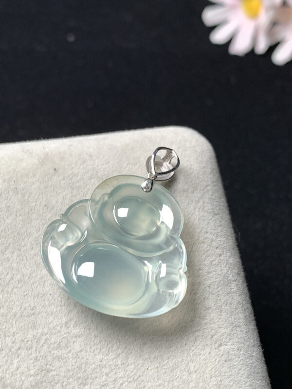 18K gold jadeite pendant with Buddha carving front view, size 25.6×25.3×6.4mm