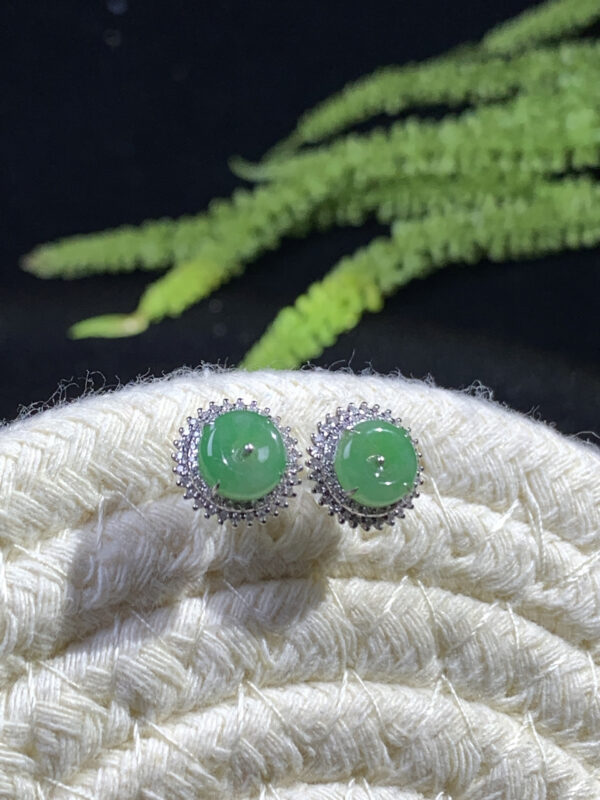 Front view of 18K gold real jade earrings featuring green peace buckle design, size 10×5.3mm