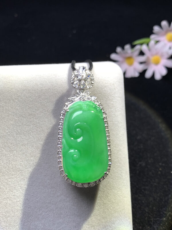 Real jade full green Ruyi pendant in 18K gold, front view