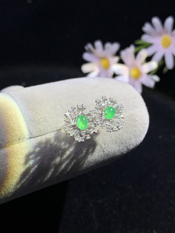 Front view of 18K gold stud jade earrings with full green oval jade stones, size 12.1×13×4.8mm