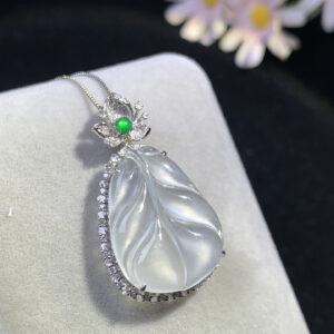 High-ice jade pendant in elegant leaf shape