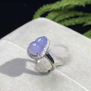 18K violet jade gourd ring, a natural jade wedding band carved from authentic violet jadeite with exquisite craftsmanship.