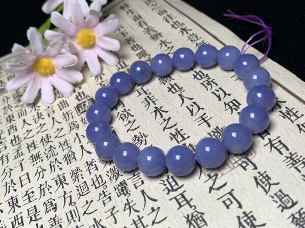 Purple jade bracelet with 10mm natural jadeite beads