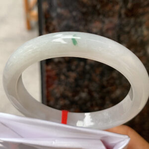White Ice Jadeite Bangle with Ink-like Green Veins | Elegant Oval Shape | 53-47-9-7mm