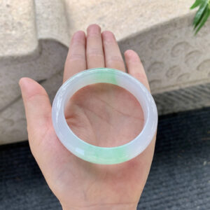 Elegant Spring-Color Jadeite Bangle – Full-Round 54.3mm, Delicate Texture, Old Mine Variety