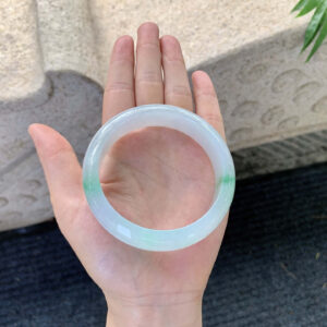 Fine-Grain Green Jadeite Bangle | 59mm Full Round | Delicate Texture & Translucent Glow